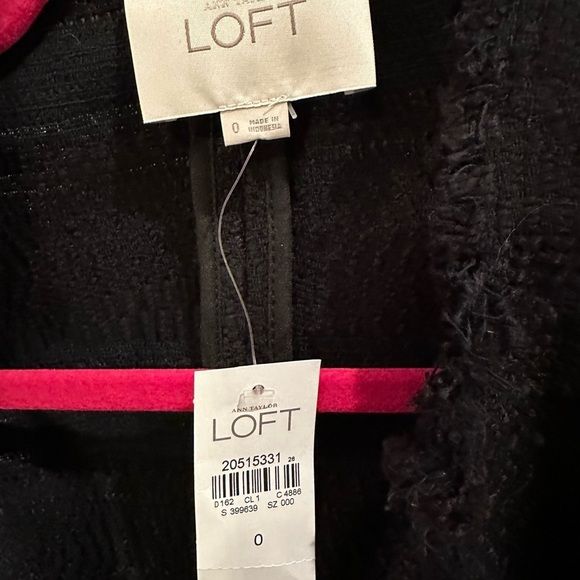 Loft size 0 black blazer - Picture 2 of 3
